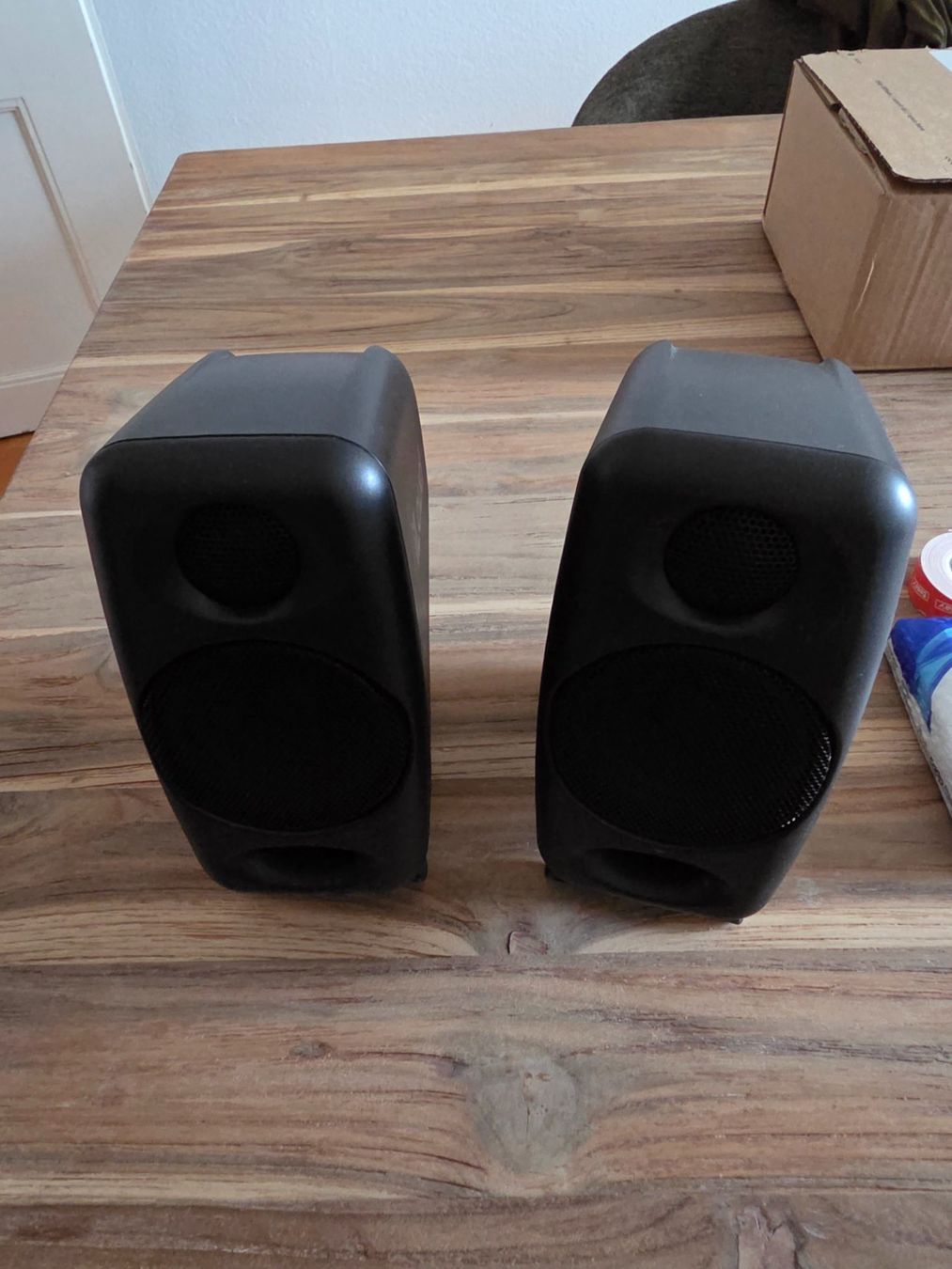 IK Multimedia Lautsprecher: IK Multimedia iLoud Micro Monitor – Neu (gemäss Beschreibung) aus Zürich von Flex111