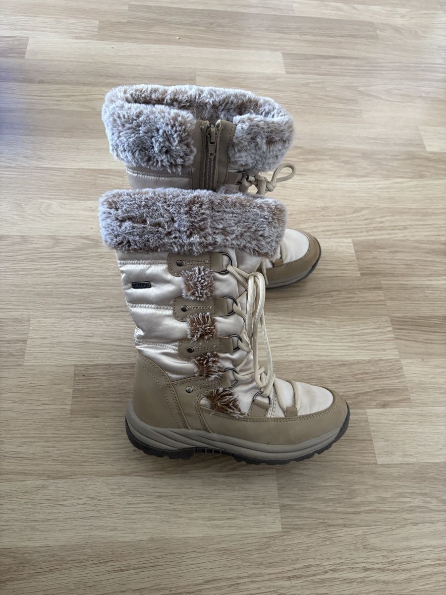 Schuhe für Mädchen: Bottes hivers  – Gebraucht aus La Chaux-de-Fonds von tuoro25 1