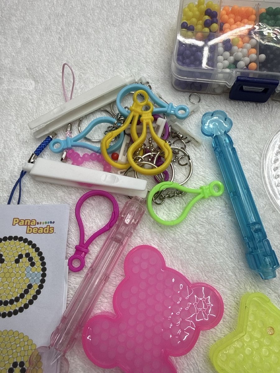 Kit bricolage: Kit perles à coller accessoires divers nouveau état – Nuovo (secondo la descrizione) da Chenens venduto da anasantos90 1