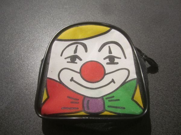 Kosmetikkoffer: Necessaire Clown, schwarz – Gebraucht aus Zürich von Motzkuh