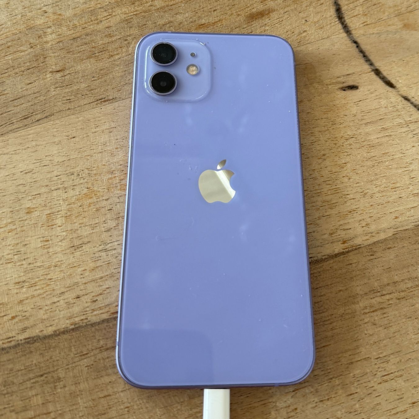 Apple Telefoni cellulari / Smartphones: iPhone 12 lila 64GB 79% – Usato da Flurlingen venduto da Zuegers 1