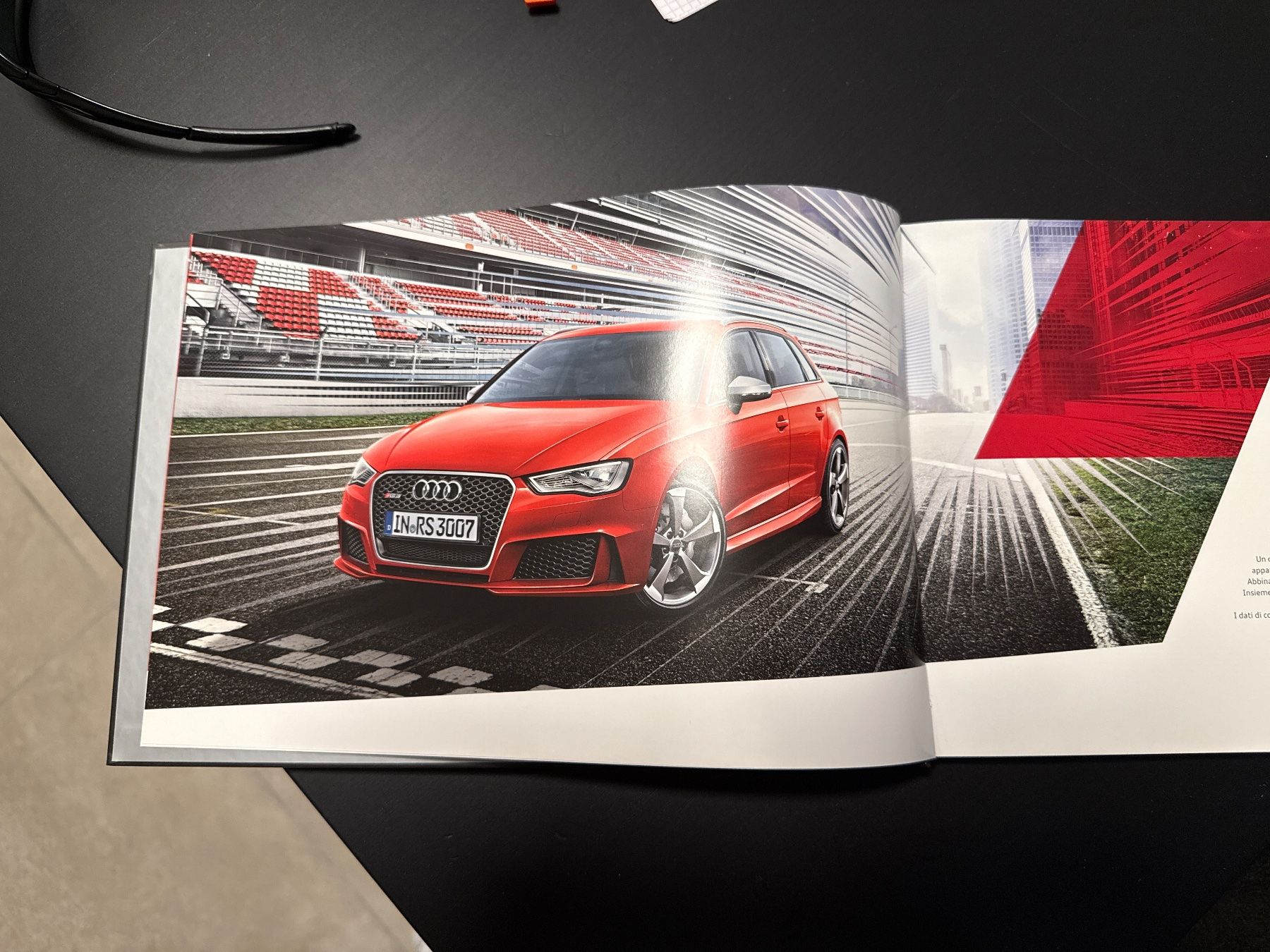 Libri: Audi RS3 booklet depliant buch – Usato da Coldrerio venduto da Crivelli 2