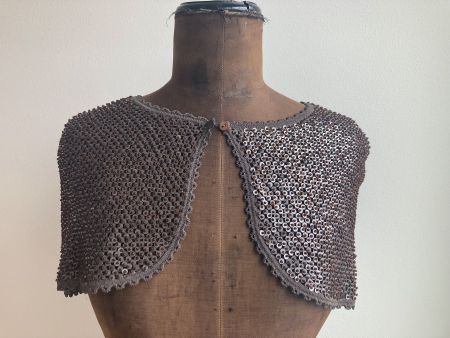 Pailletten Cape von Adam Jones