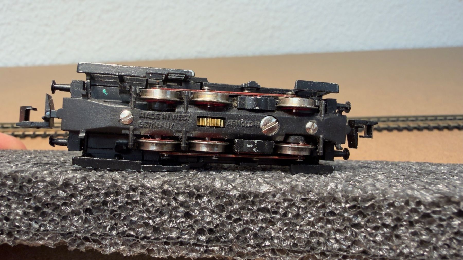Arnold Modellini di ferrovie: Arnold E-Lok 2460 Spur N in OVP – Usato da Schlieren venduto da rat_lq6b 5