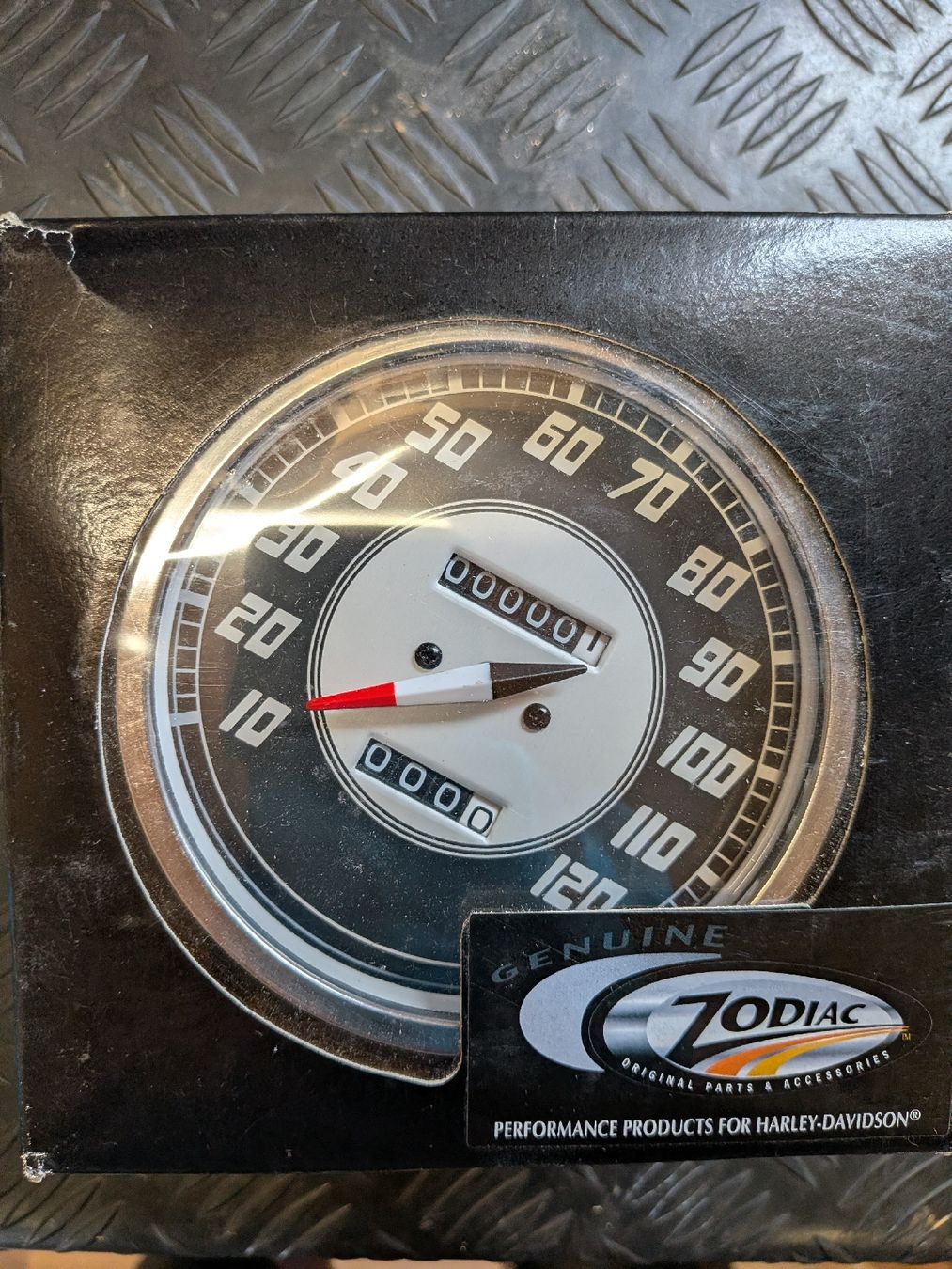 Harley-Davidson Toutes les pièces détachées moto: Compteur pour Harley neuf – Neuf avec emballage d'origine à Vuadens par AlainHarley