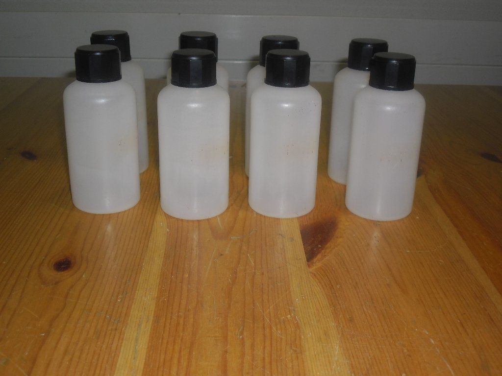 Altro in Stoviglie & Bicchieri: 8 Stk. - Kunststoff-Fläschchen , 100ml – Nuovo (secondo la descrizione) da Büren SO venduto da omsa 1