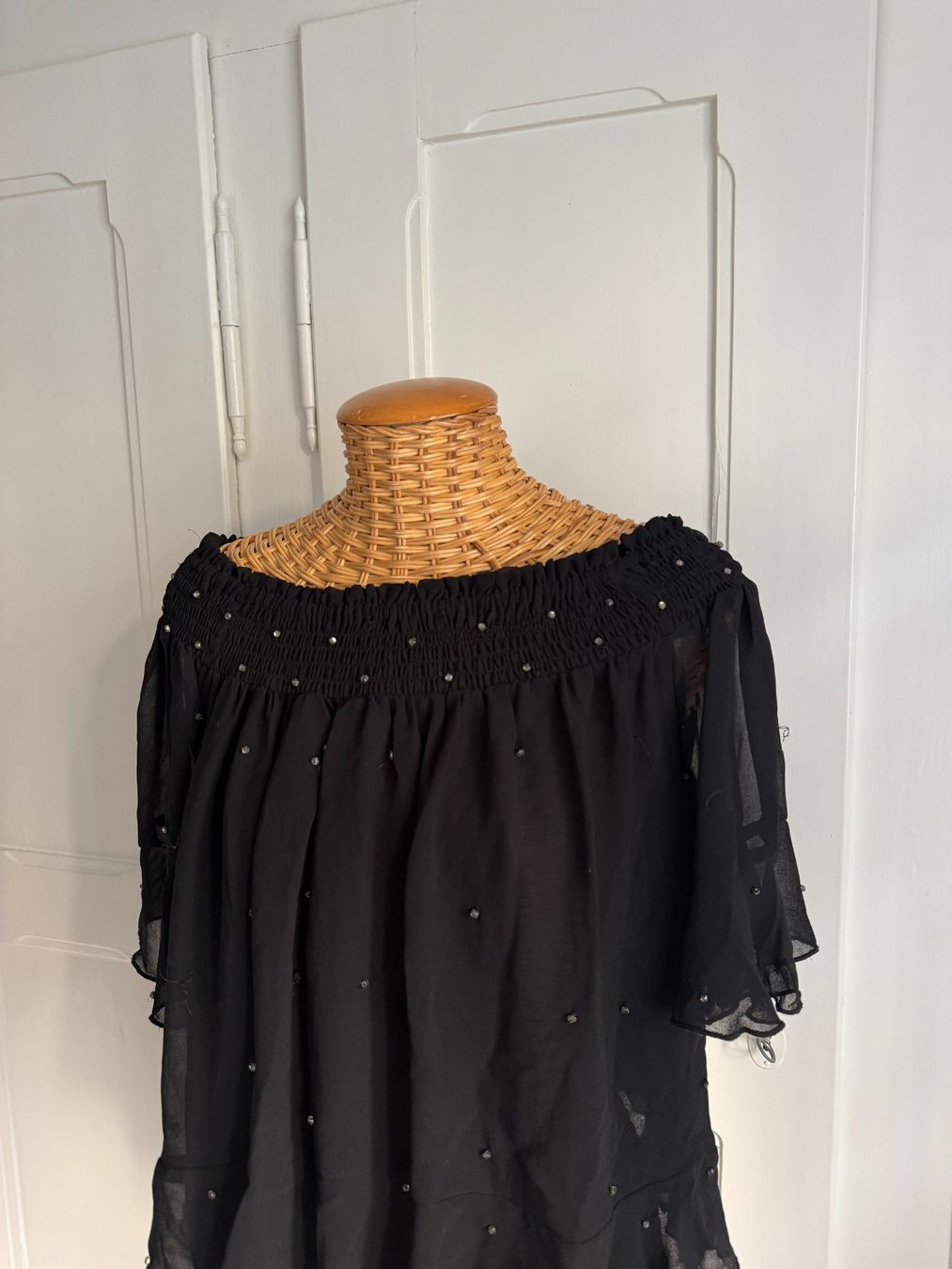 Zara Tuniques: ZARA - Chiffon Tunikabluse schwarz mit Strass S – D'occasion à Zürich par Diazaio 1