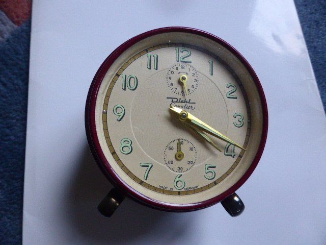 Junghans Sveglie: Junghans,Wecker,Diehl Cavalier,antik,Bordeaux,Metall,Messing – Usato da Lausen venduto da liesfisch