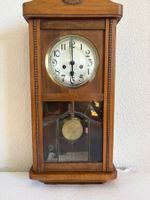 WandUhr Holz mit Pendel