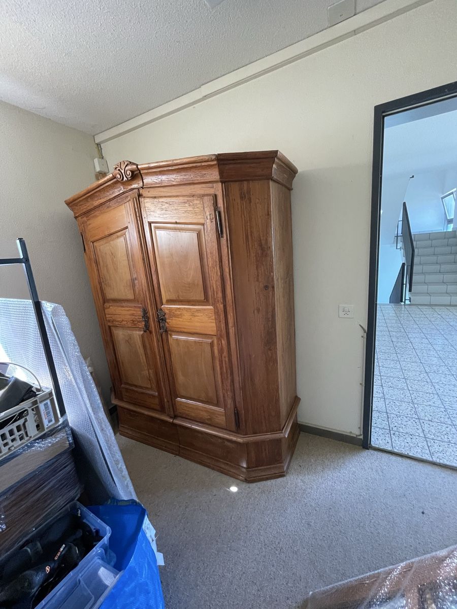 Armadi: Alter, antiker Massivholz Schrank – Usato da Solothurn venduto da gamma999