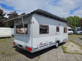 A vendre Dethleffs Camper avec toit de protection