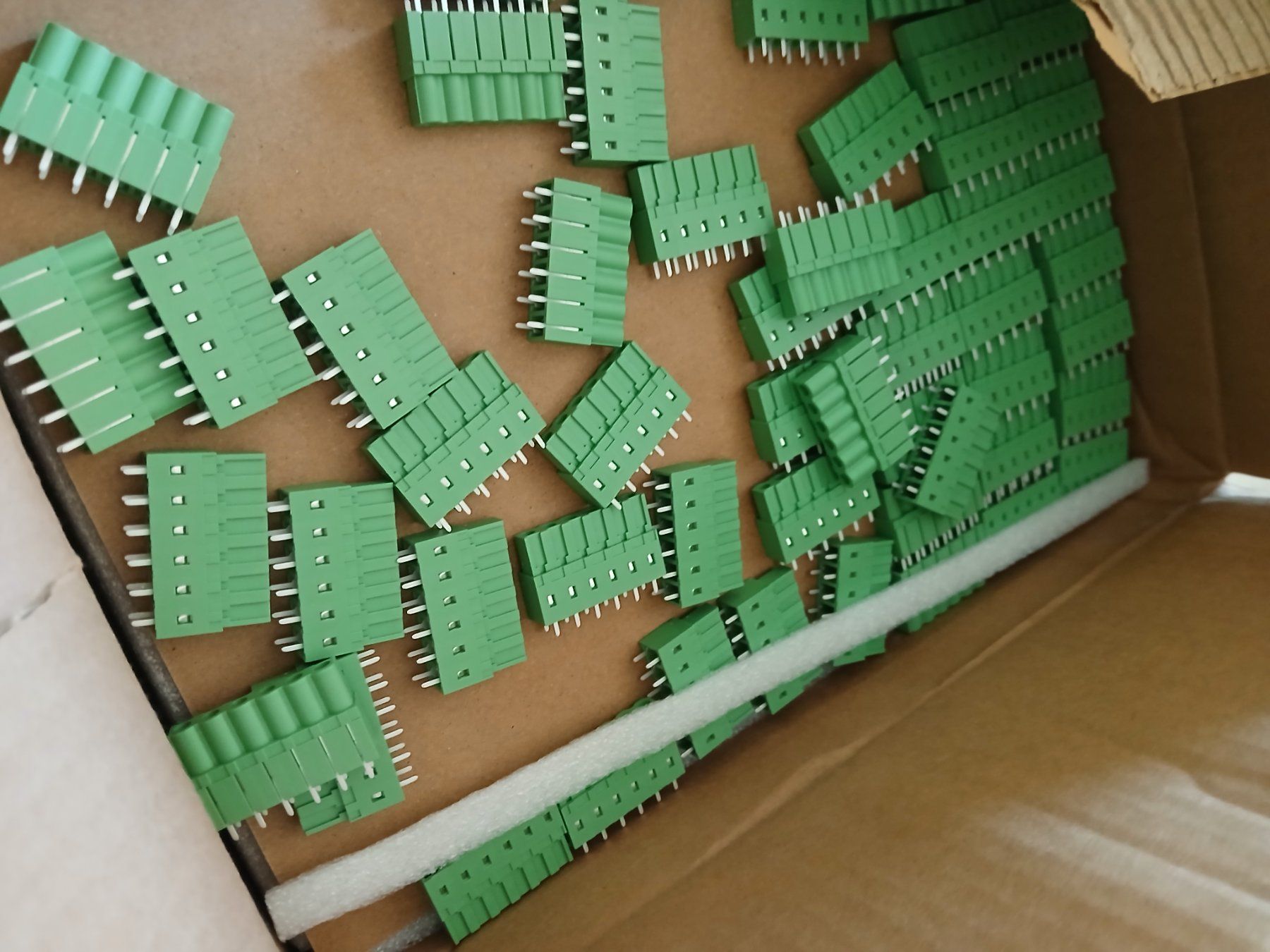 Componenti elettronici: DINKLE Leiterplatten-Anschlussstecker 2ESDCV-06P 1 STÜCK – Nuovo (secondo la descrizione) da Eggenwil venduto da wydl 1
