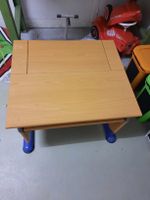 Höhenverstellbarer Computertisch / Einzelpult