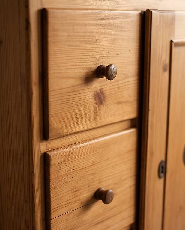 Armadi: Schrank / Schafreite – Usato da Biglen venduto da adrian017 1