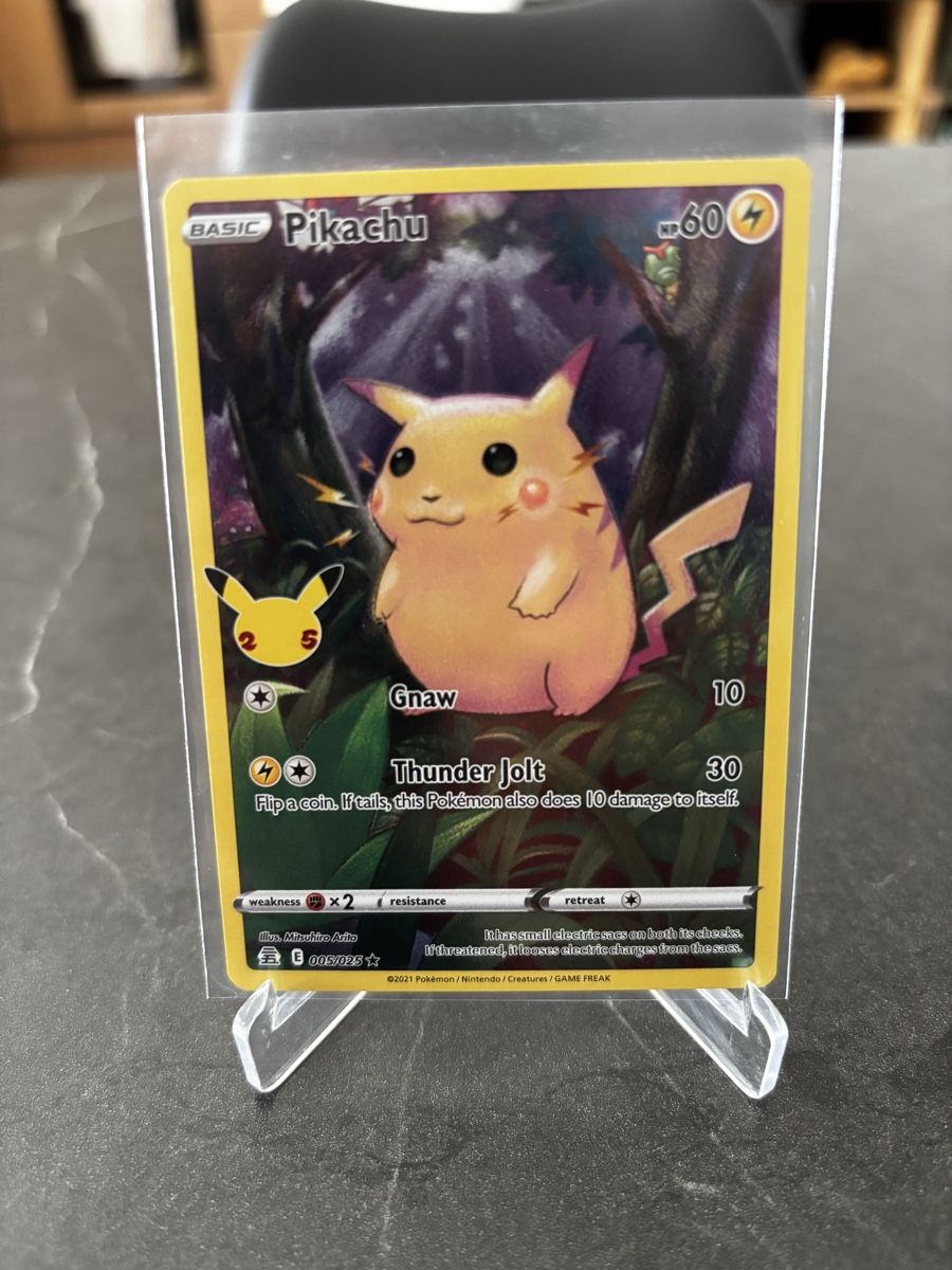 Pokémon Carte collezionabili: Pikachu Celebrations Pokémon Karte EN – Nuovo (secondo la descrizione) da Magden venduto da LegacyCards
