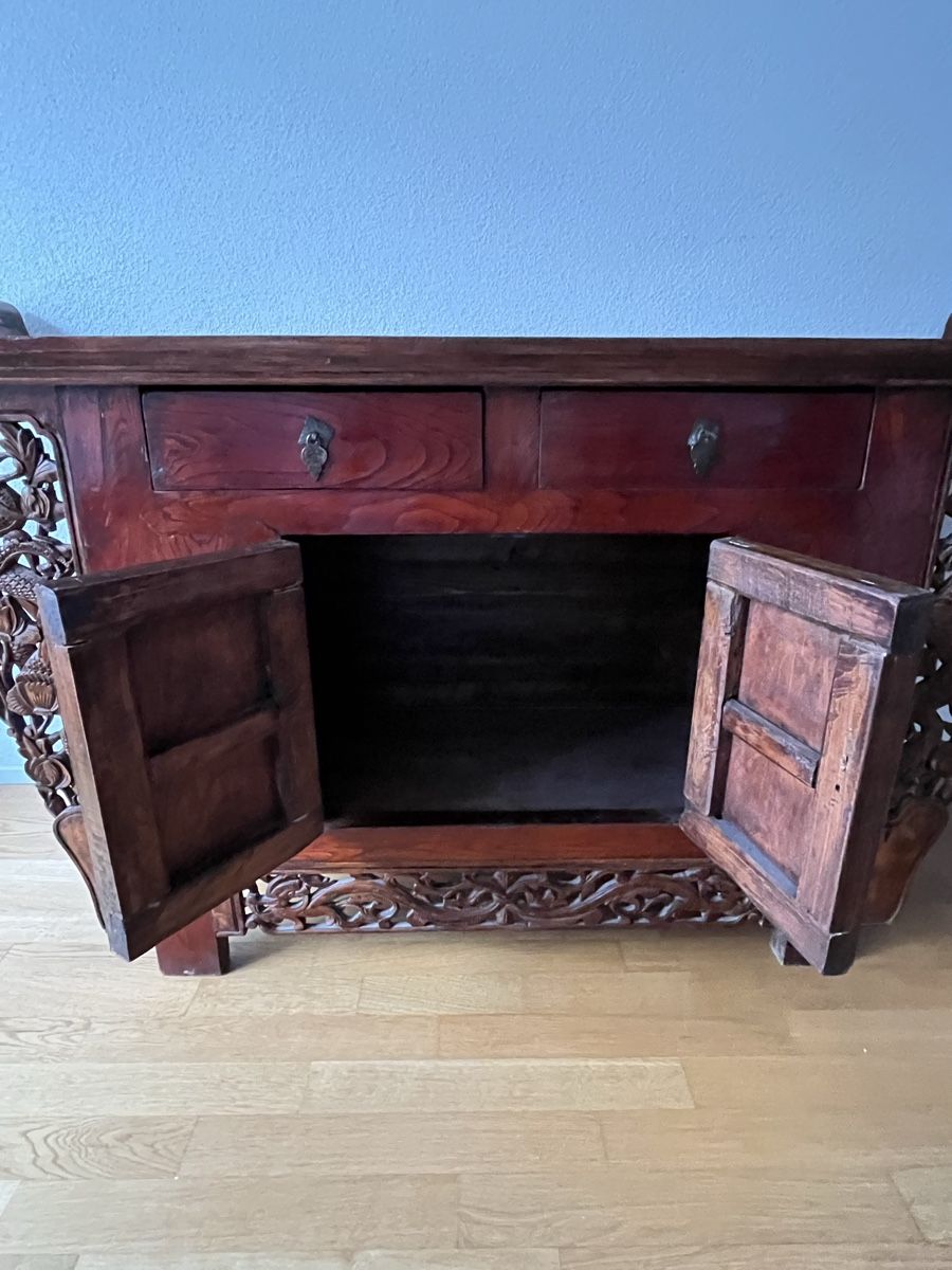 Commodes: Chinesisches Sideboard mit Startpreis CHF 1.00 – D'occasion à Wädenswil par Vollwertig 1