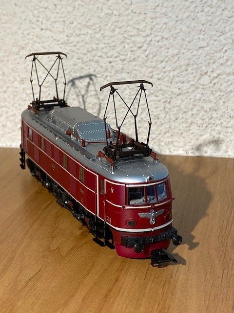 Märklin Trains électriques: Märklin 3769 BR E 19 – Neuf avec emballage d'origine à Adelboden par diana_ch 2