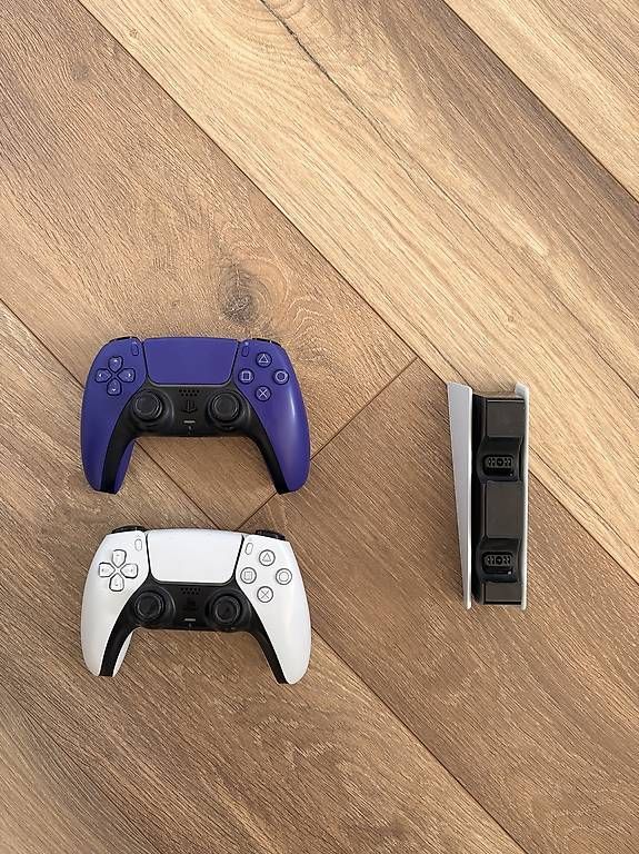 Consoles: Ps5 mit 2 Controllern  – D'occasion à Plasselb par Paedu129 2