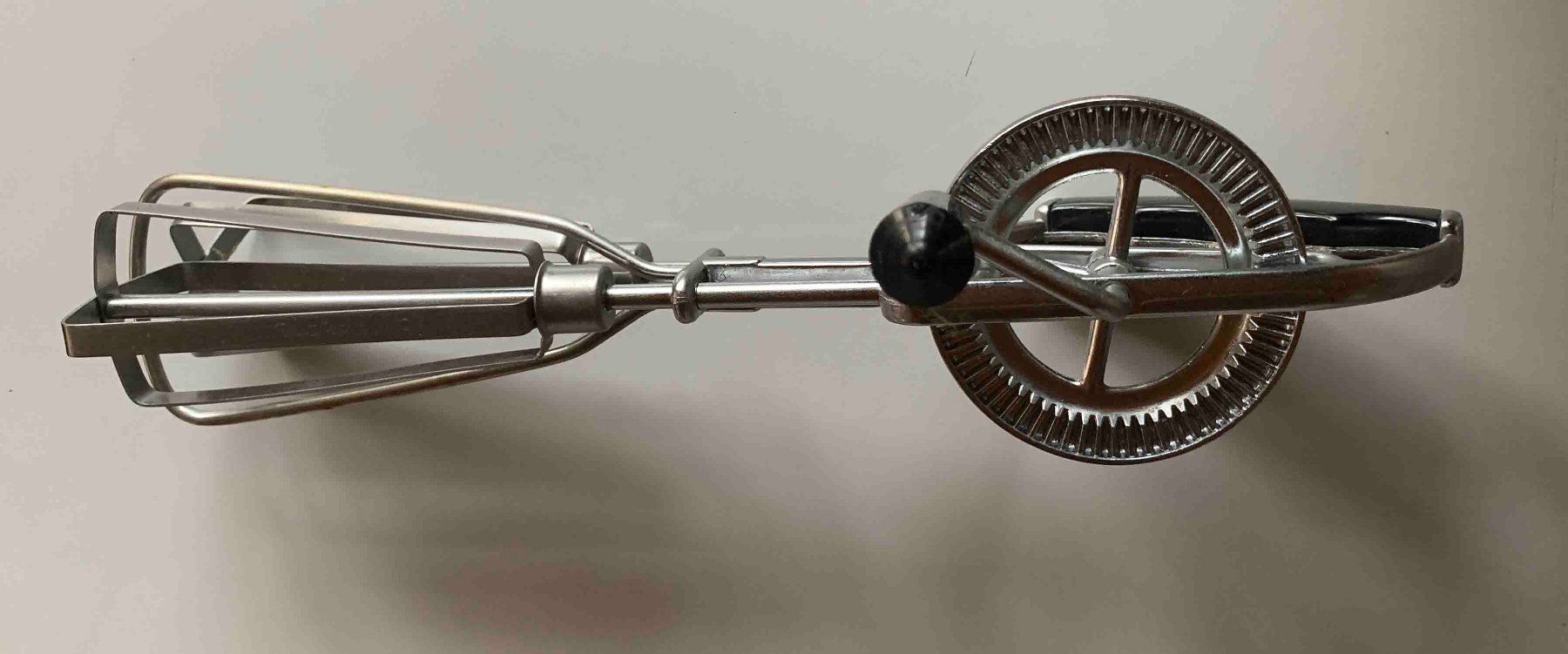Elettrodomestici da cucina: Alter Handmixer Handruehrgeraet Schneebesen – Usato da Goldau venduto da Balkonia09 2
