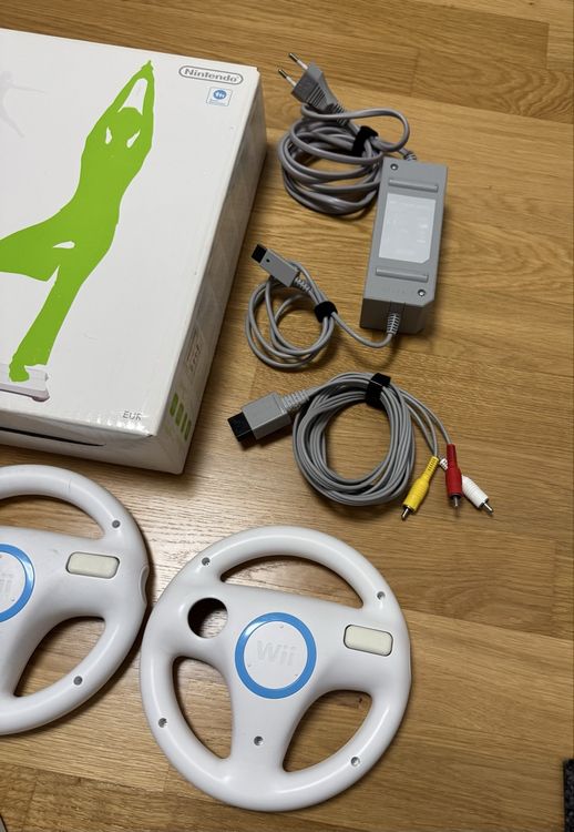 Grosses Nintendo Wii Set mit sehr viel Zubehör 4