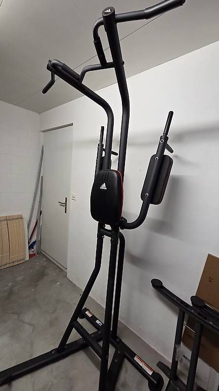 Adidas Hometrainer: Adidas Performance Power Tower  Klimmzug- & Dipstation – Usato da Finsterwald LU venduto da Roeoesli 3