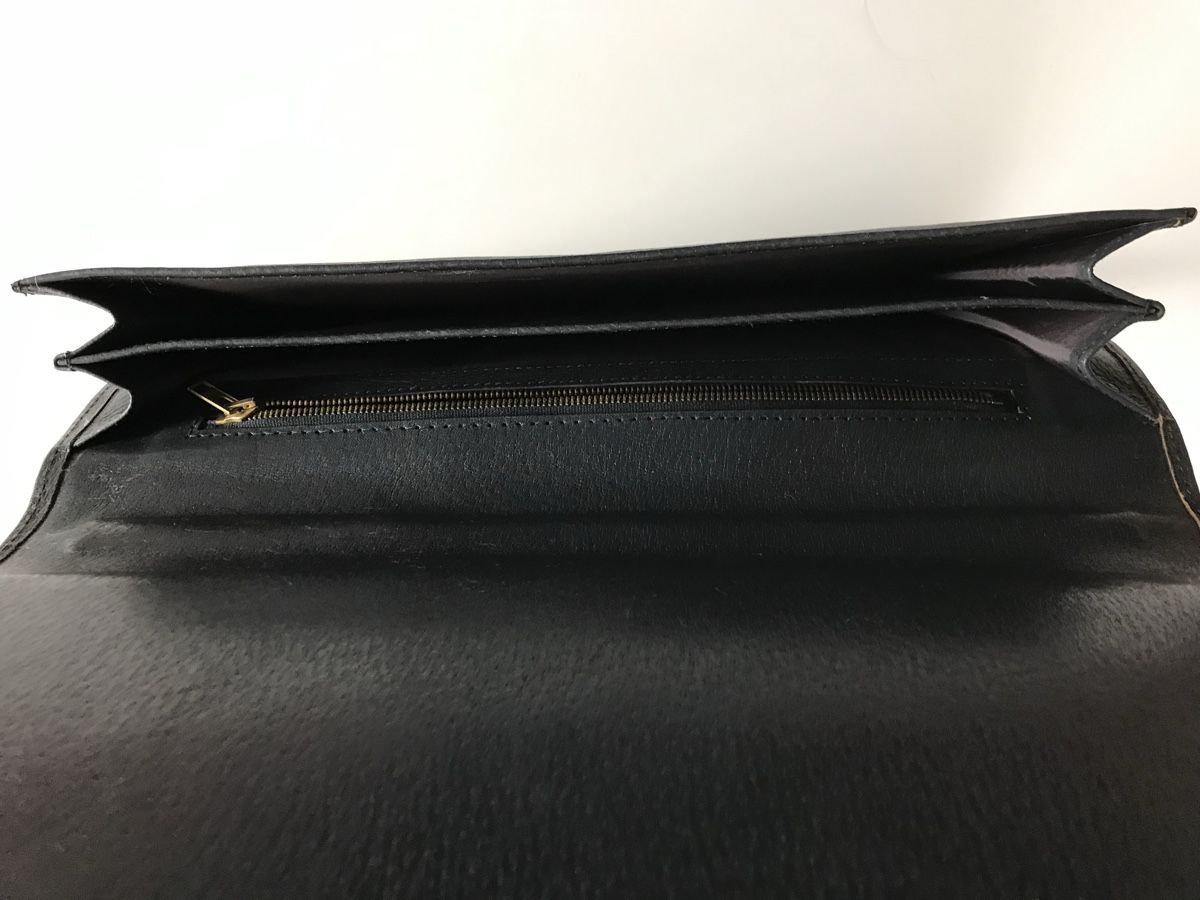 Valigie & Borse: Mallette porte document en cuir – Usato da Villeneuve VD venduto da sim_q5hp 7