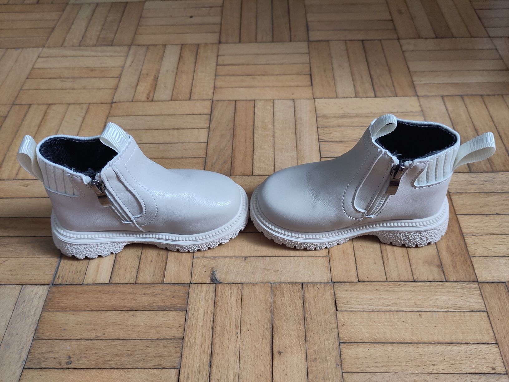 Chaussures filles: Kinderschuhe, Grösse 23 – Neuf (Voir description) à Zürich par ili_jzy7 2