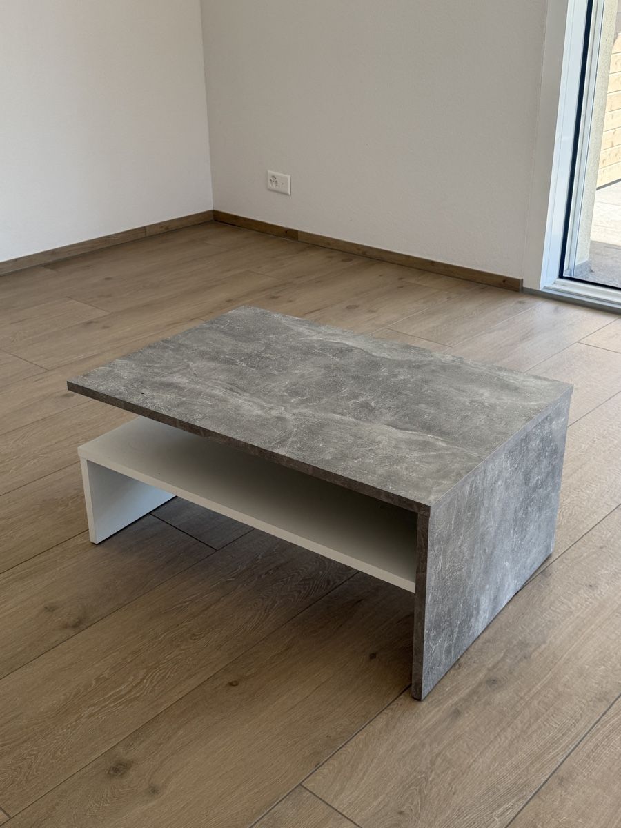 Tische: Couchtisch grau Steinoptik – Gebraucht aus Brittnau von kim_2h8q