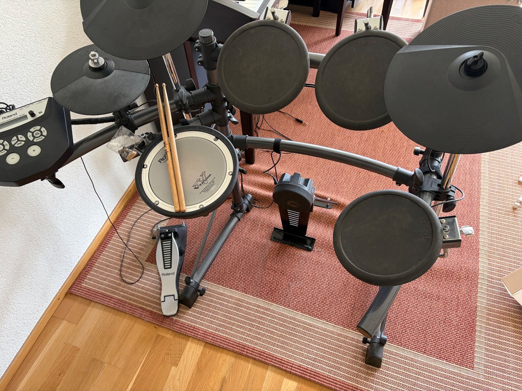 Roland Strumenti musicali: Roland EDrum V-Drums TD-6V – Usato da Liebefeld venduto da Geisschaes 1