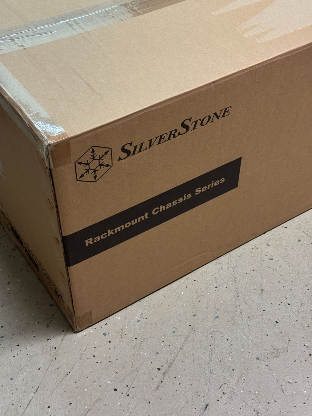 Custodie: SILVERSTONE Gehäuse RM52 ATX E-ATX mATX Mini-ITX – Nuovo (secondo la descrizione) da Basel venduto da Archi40 5