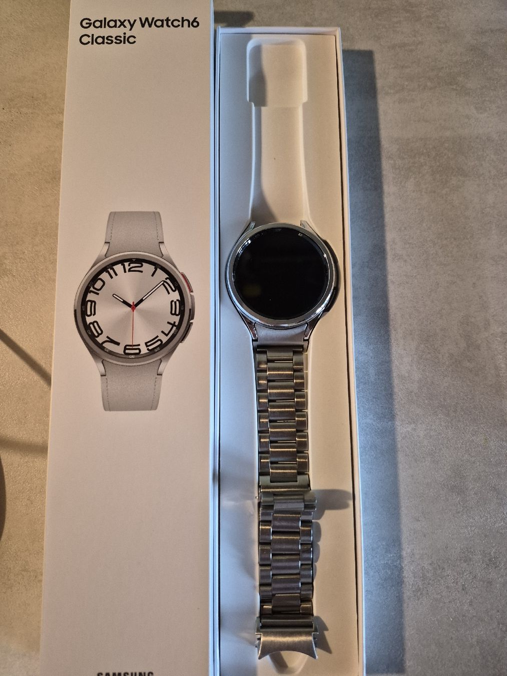 Samsung Smartwatch: Samsung Galaxy Watch6 Classic – Nuovo (secondo la descrizione) da Immensee venduto da modi2000