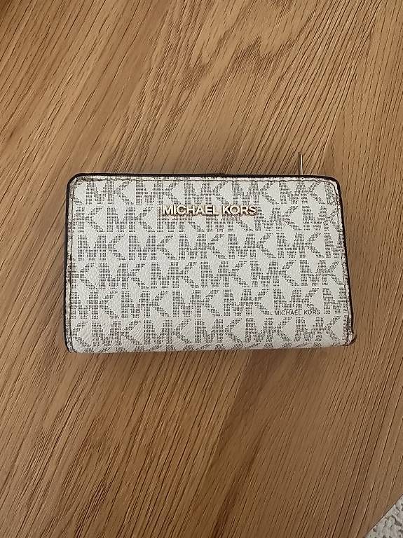 Portamonete: Michael Kors Portemonnaie – Usato da Luzern venduto da Alex.root