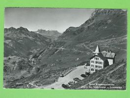 Hotel Klausenpasshöhe gegen das Schächental