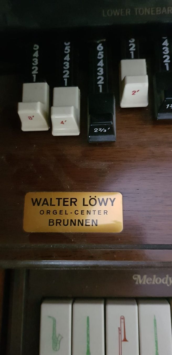 Strumenti musicali: Orginal Hammond Orgel – Difettoso da Meiringen venduto da Vwja75 2