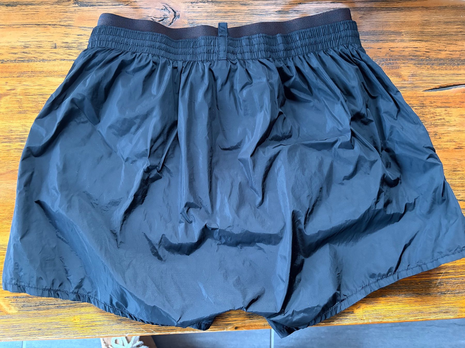 Dsquared2 Costumi da bagno: Short de bain Dsquared2 neuf en 48 NOIR – Usato da Martigny venduto da Sessalie 2