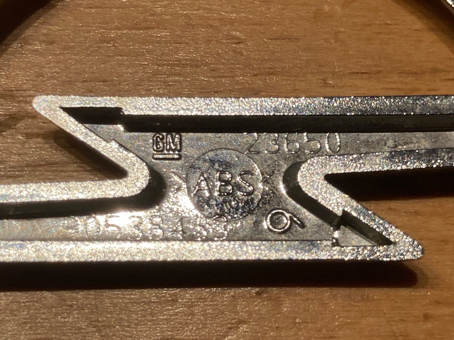 Opel Plaketten & Abzeichen: Opel Logo / Emblem, Durchmesser 7 cm. – Gebraucht aus Kriens von mei_j828 2