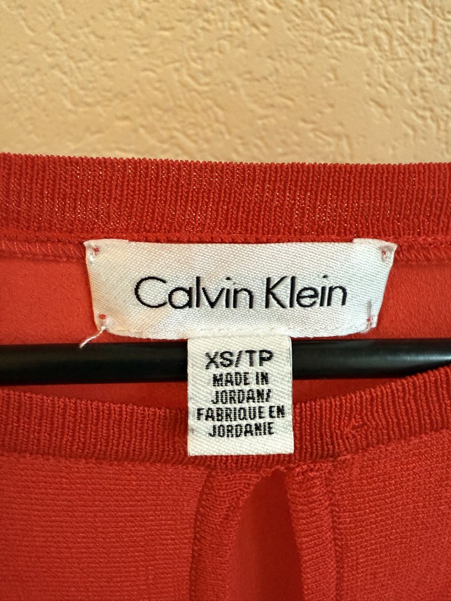 Calvin Klein Maglioni & Felpe: Pull rouge léger Calvin Klein, t.34/XS – Usato da Tavannes venduto da Thriftshop 6