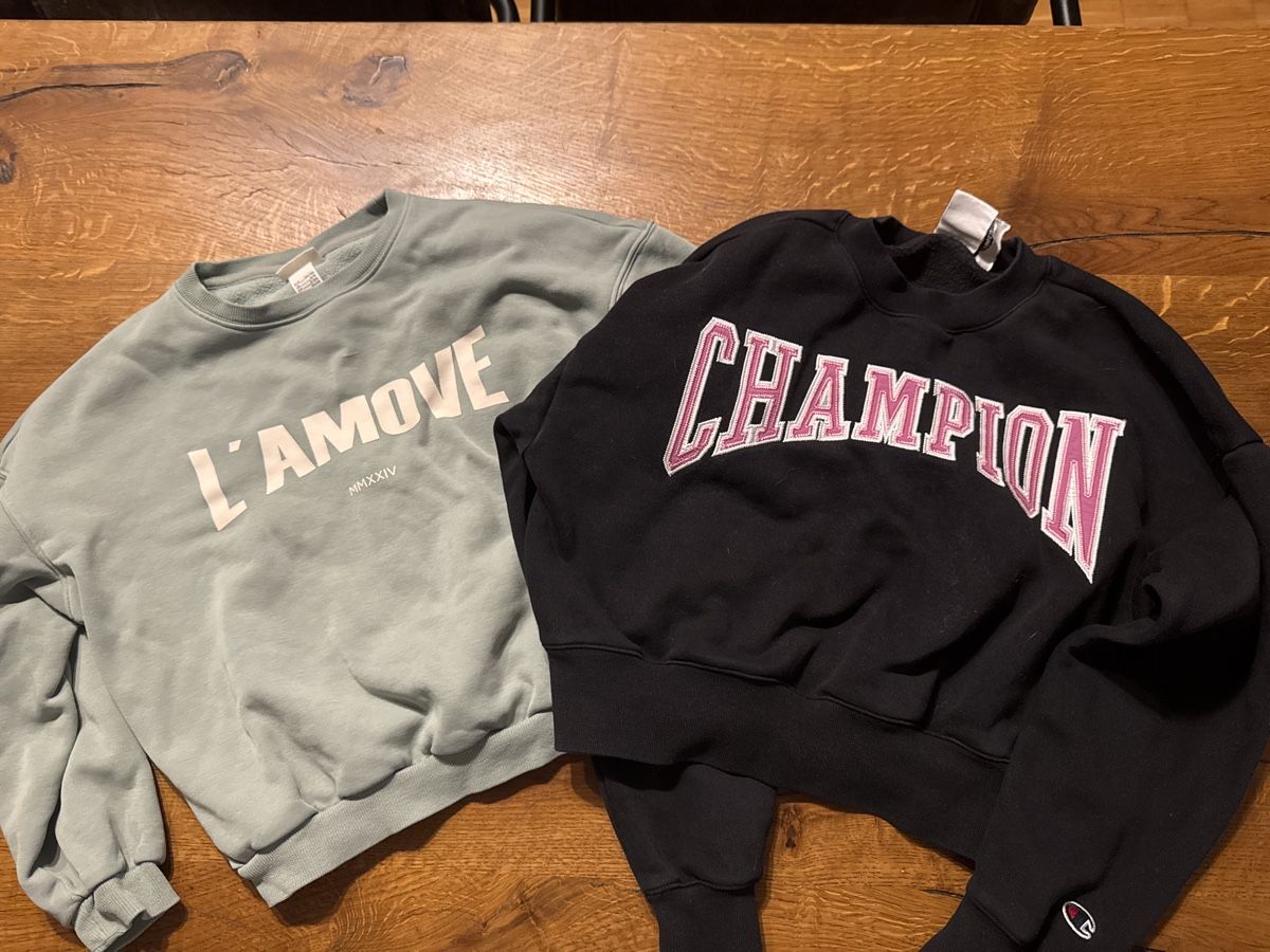 Pullover & Sweatshirts: Pullover Set – Gebraucht aus Glattpark(Opfikon) von cherrytomate