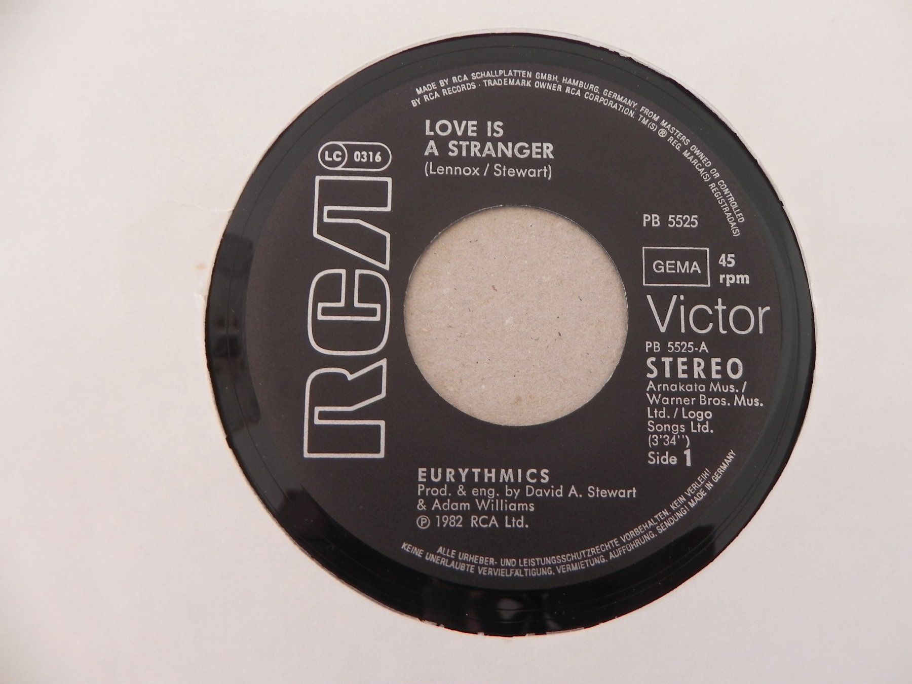 Dischi in vinile: Single brit. Pop Duo Eurythmics 1982 Love is a Stranger – Usato da Siebnen venduto da krimsie 2