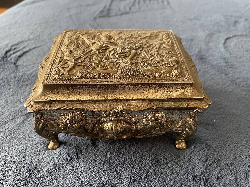Coffrets à bijoux: Schmuckschatulle – D'occasion à Steckborn par scheese123 1