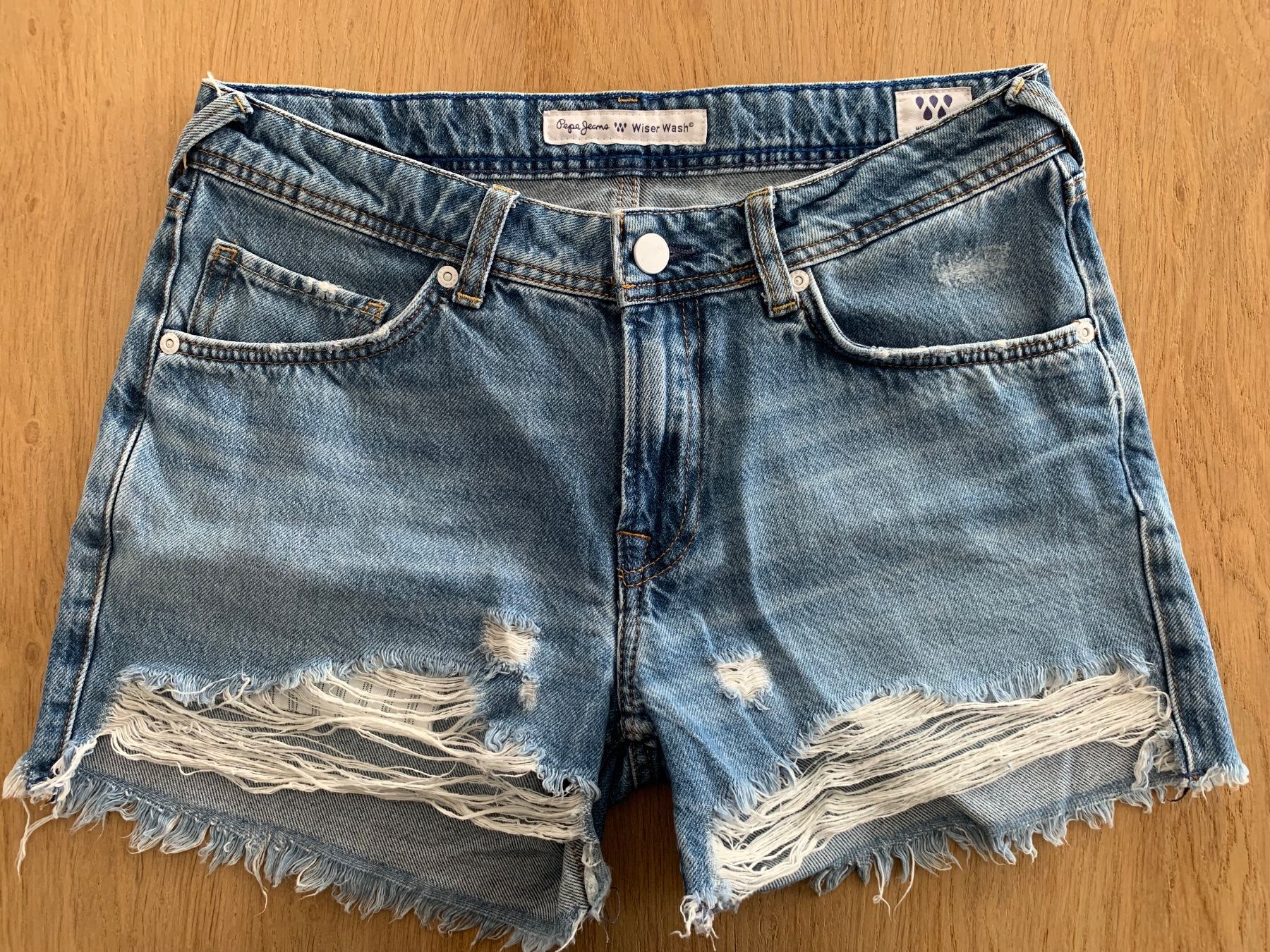 Pepe Jeans Pantaloni: Kurze Hosen von Pepe Jeans – Usato da Flüeli-Ranft venduto da Mari_Posa22