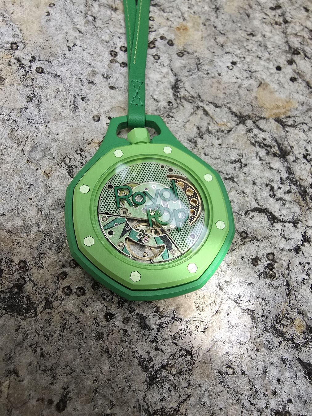 Swatch Uhren: Swatch x ap royal pop green eight  – Neu (gemäss Beschreibung) aus Satigny von Baazarbaron 4