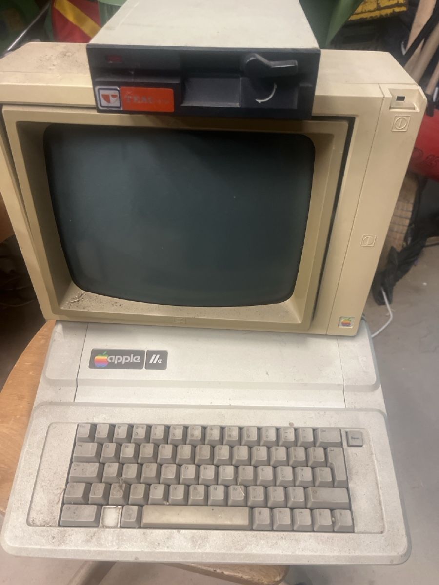 Apple PC: Ordinateur Apple IIe avec écran défectueux  – Difettoso da Onnens FR venduto da Daniel333