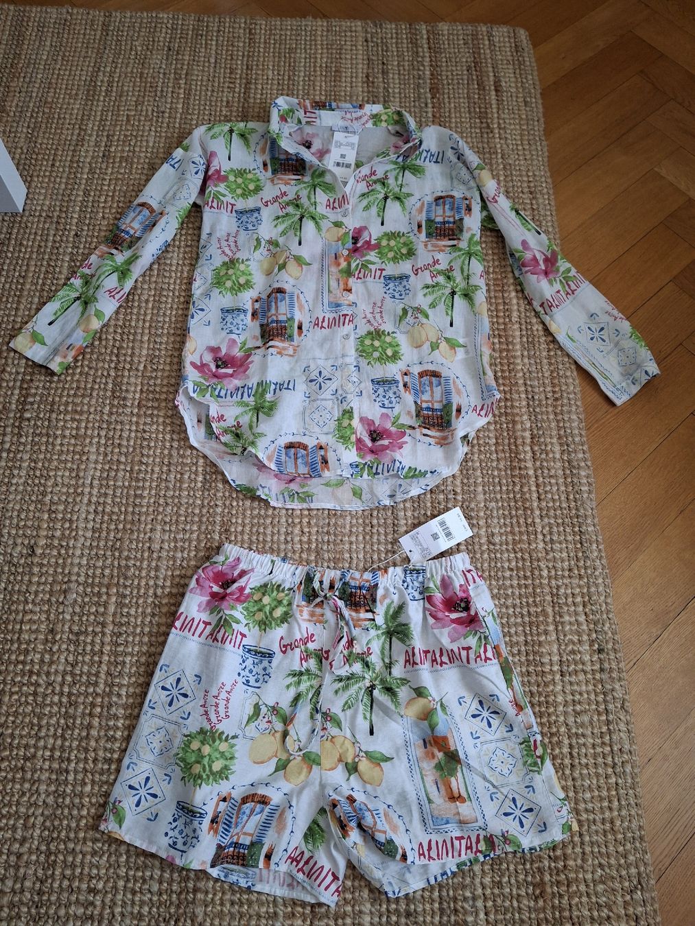 Kleiderpakete: Ensemble chemise short M 100% coton positano – Neu und originalverpackt aus Lausanne von Cognitia
