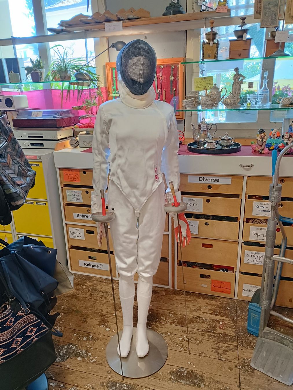 Altro in Decorazioni & Accessori: Schaufensterpuppe Fechterin – Usato da Köniz venduto da Brockenreich 6