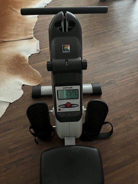 Hometrainer: Rudergerät Kettler mit Trainingscomputer gebraucht – Usato da Wettswil venduto da gor_9gvg