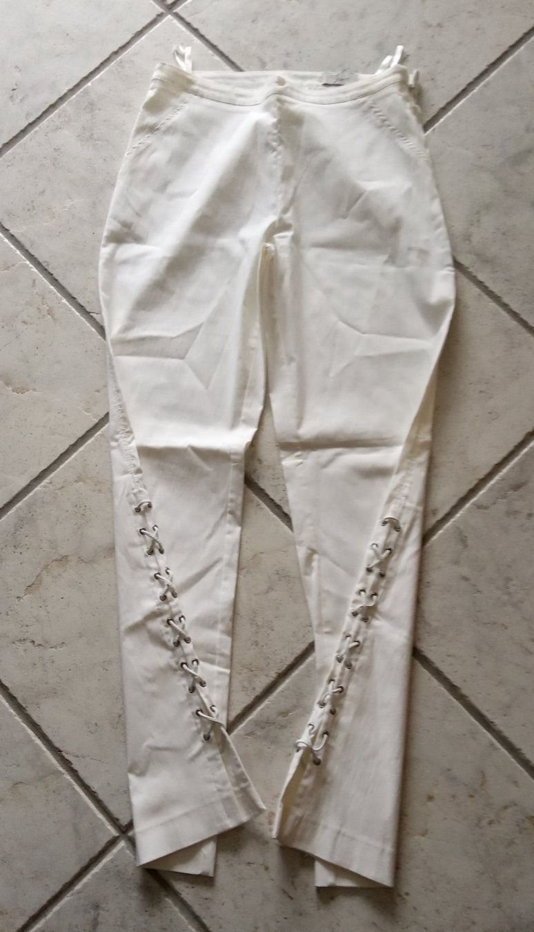 Pantaloni: Sommerhose Tracey weiss – Usato da Chur venduto da Rodanisa 1
