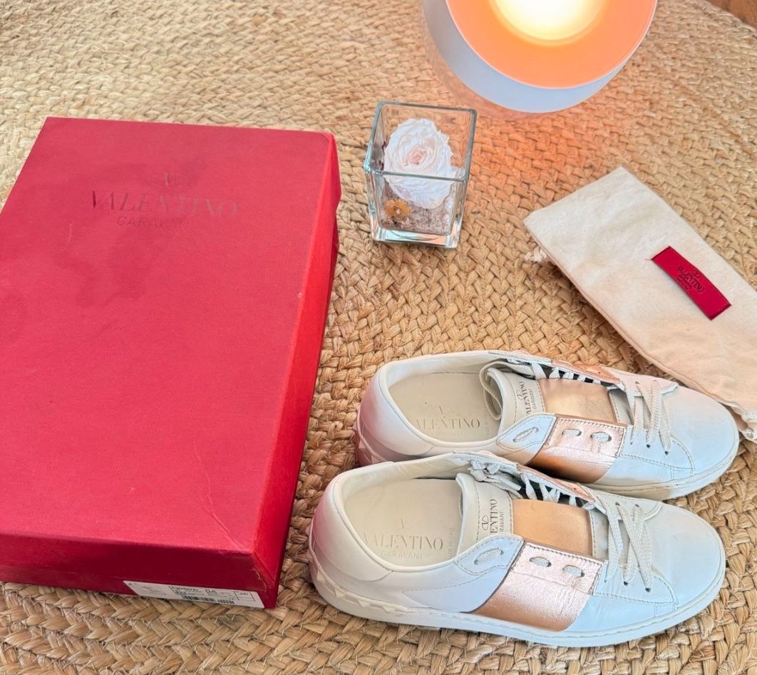 Valentino Scarpe da donna: Valentino Garavani White Sneakers – Usato da Winterthur venduto da 3mi_2kpf 2