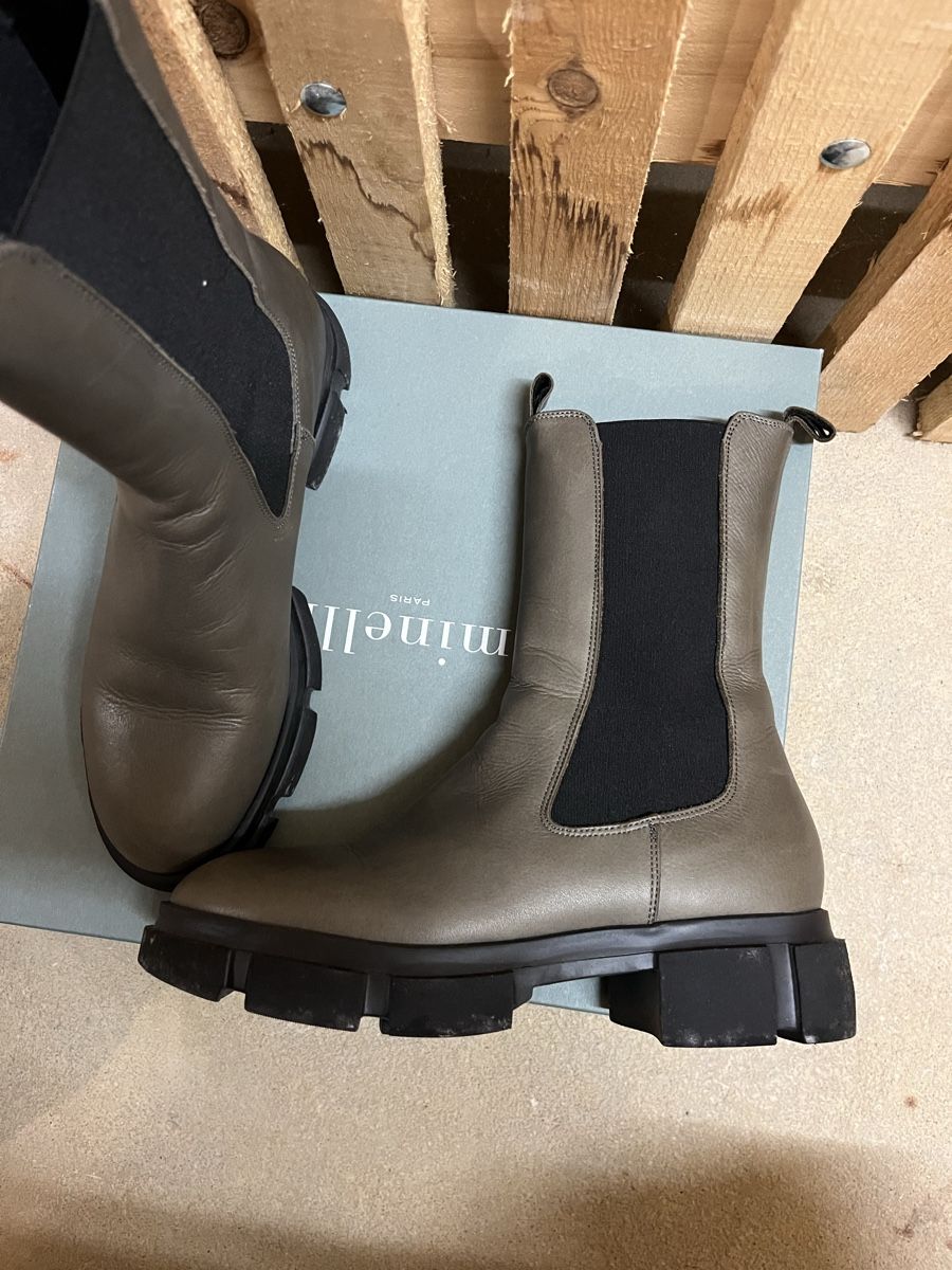 Damenschuhe: Bottines/boots Minelli kaki, cuir, taille 39 – Neu (gemäss Beschreibung) aus Hauterive NE von Lipal 2