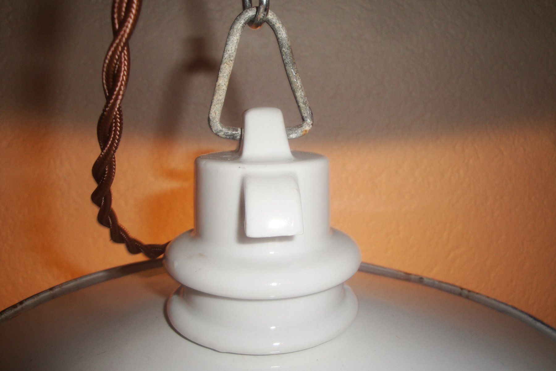 Lampade: Kellerlampe mit Emaillierter Lampensch. – Usato da Zürich venduto da Paykan 3